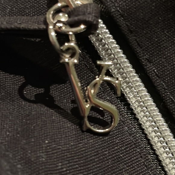 NWT Victoria's Secret Pink Sequin Stripe Weekender Bag w/ "VS" in Black Letters - Picture 11 of 12